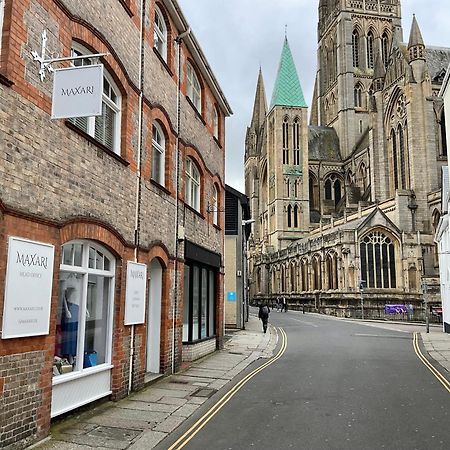 Private Double Room With Ensuite, No Breakfast, Truro City Centre 外观 照片